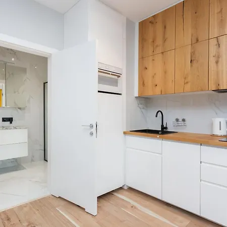 Apartment Avra Iii Stare *