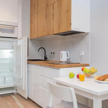 Avra Iii Stare Apartment *